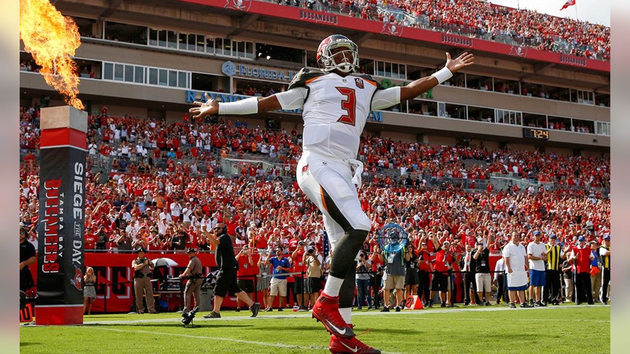 Pro Football Focus names Jameis Winston their Rookie of the Year - Bucs  Nation