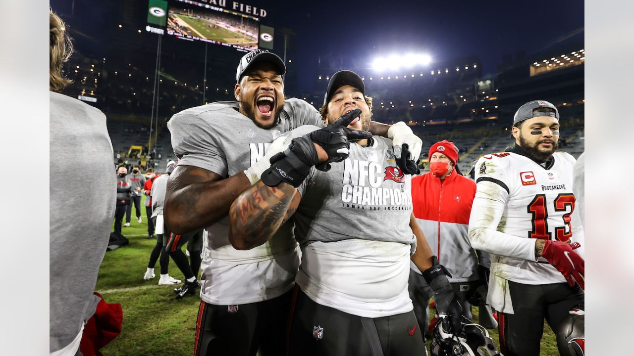 PHOTOS: Bucs Celebrate NFC Championship Win & Trophy Presentation