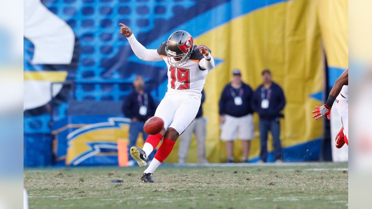 Tampa Bay Buccaneers - 3 games, 301 yards, 3 touchdowns Mike Evans is  off to the best start ever for a Buccaneer WR. #SiegetheDay