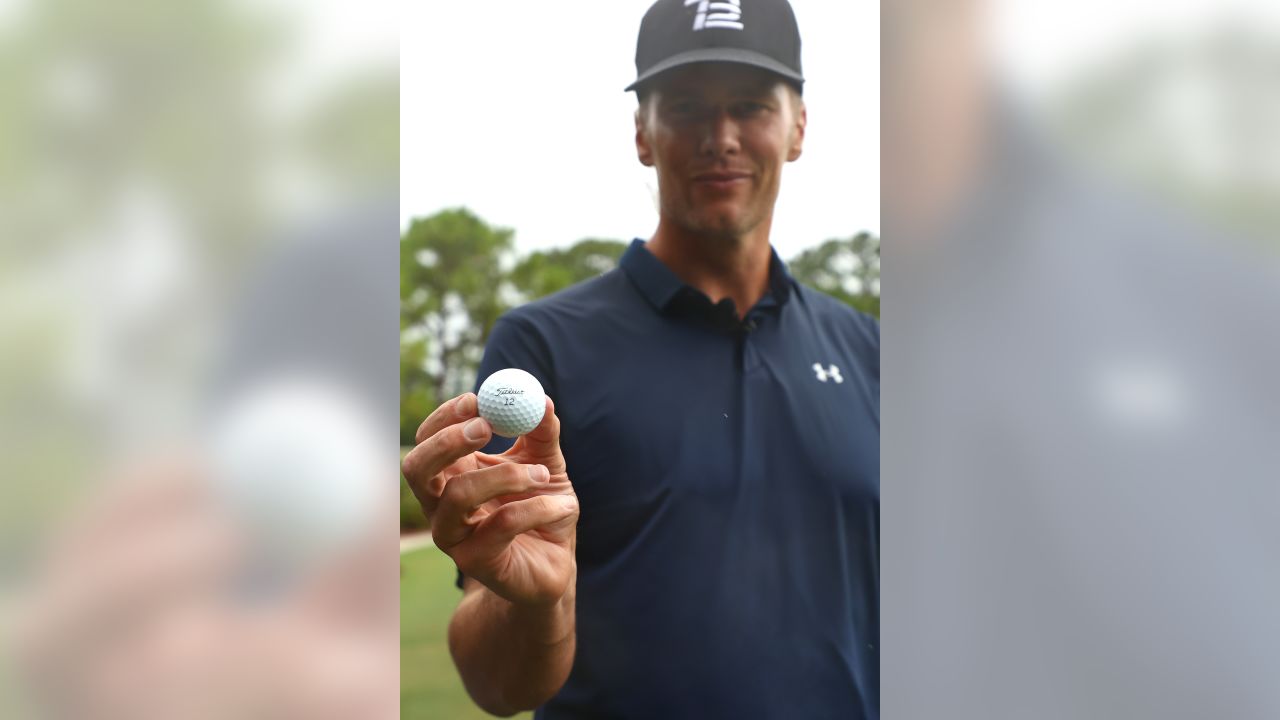 Tom Brady sinks epic fairway shot in The Match vs. Tiger Woods, Manning