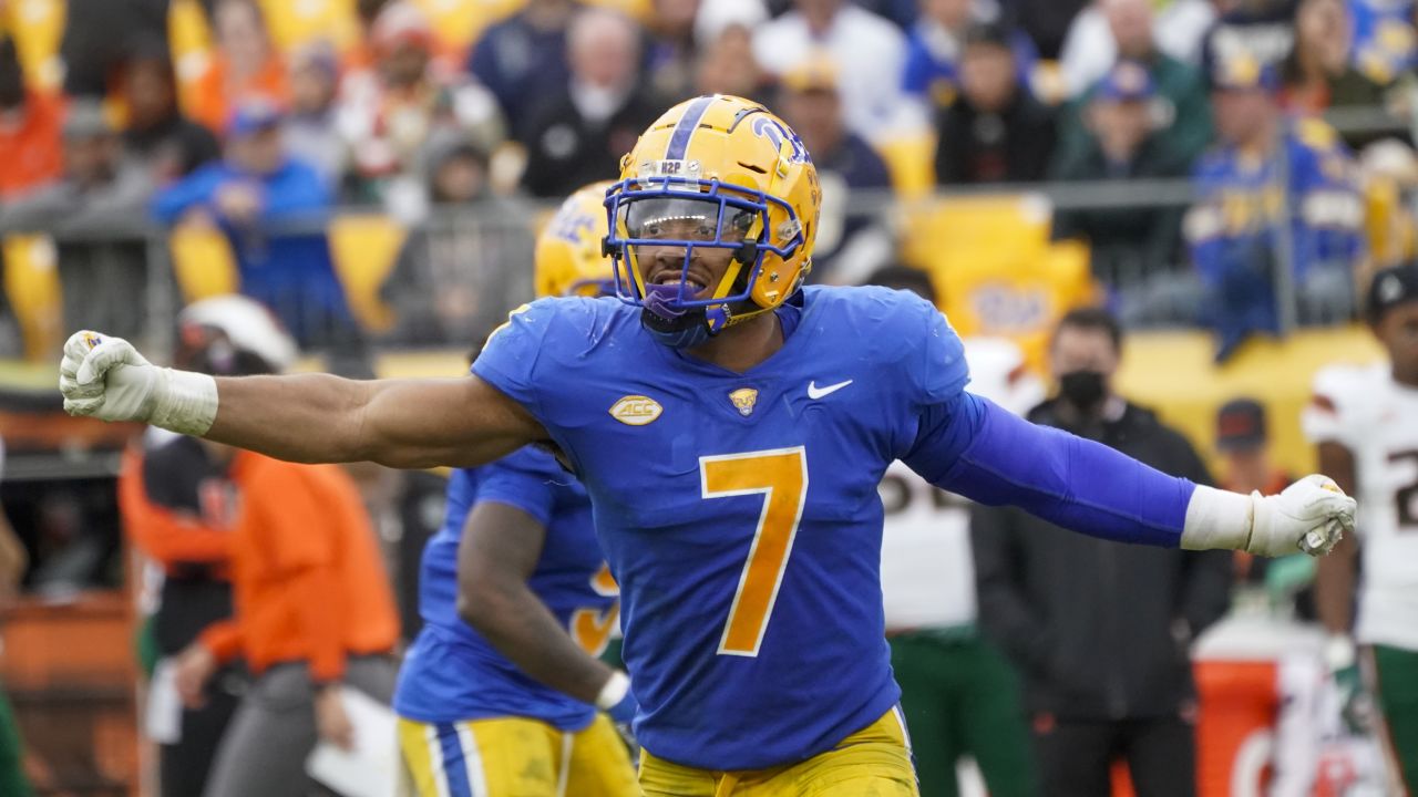 2023 NFL Draft: SirVocea Dennis, former CBA player, drafted No. 153 overall  by Tampa Bay Buccaneers 