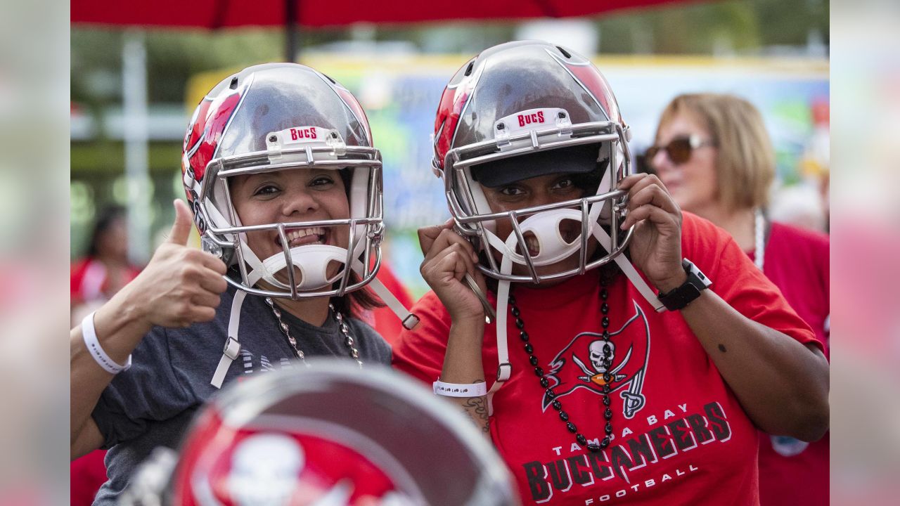 Bucs' annual Women of RED preseason party attracts nearly 2,000