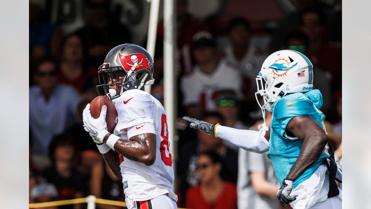 Best Photos from Bucs Training Camp Practice With the Miami