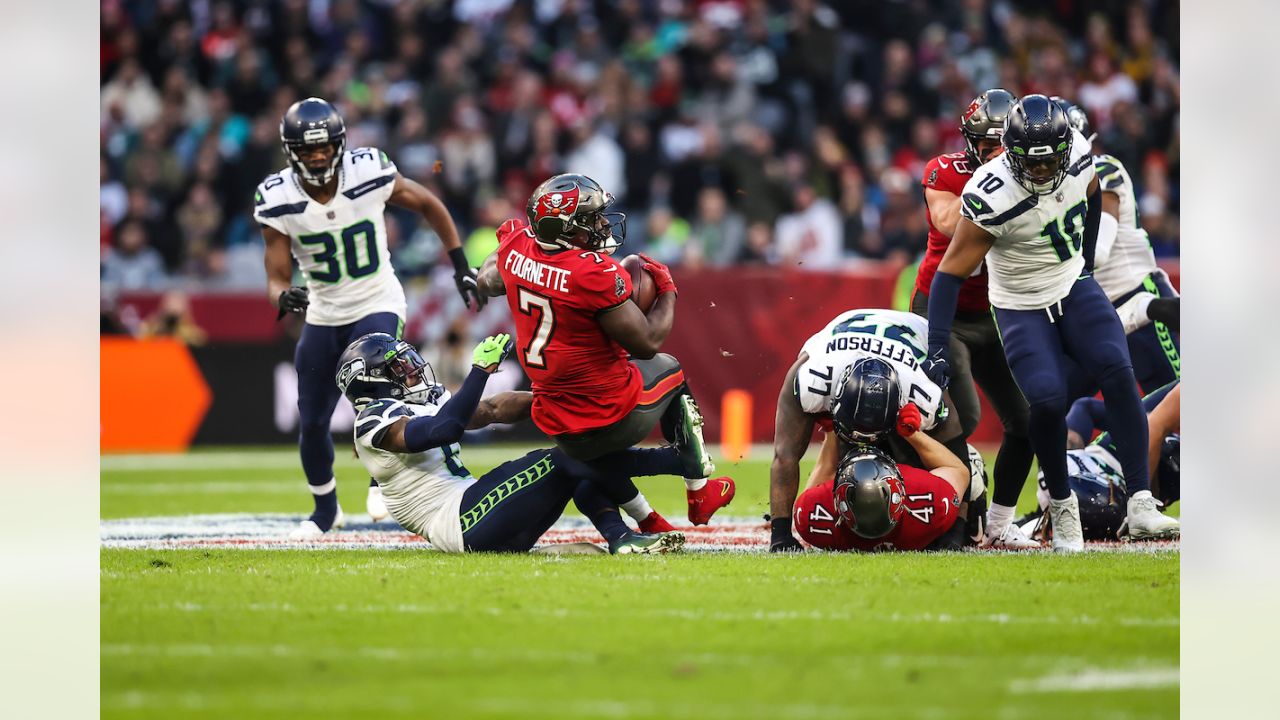 Best Photos From Seahawks vs. Bucs in Germany