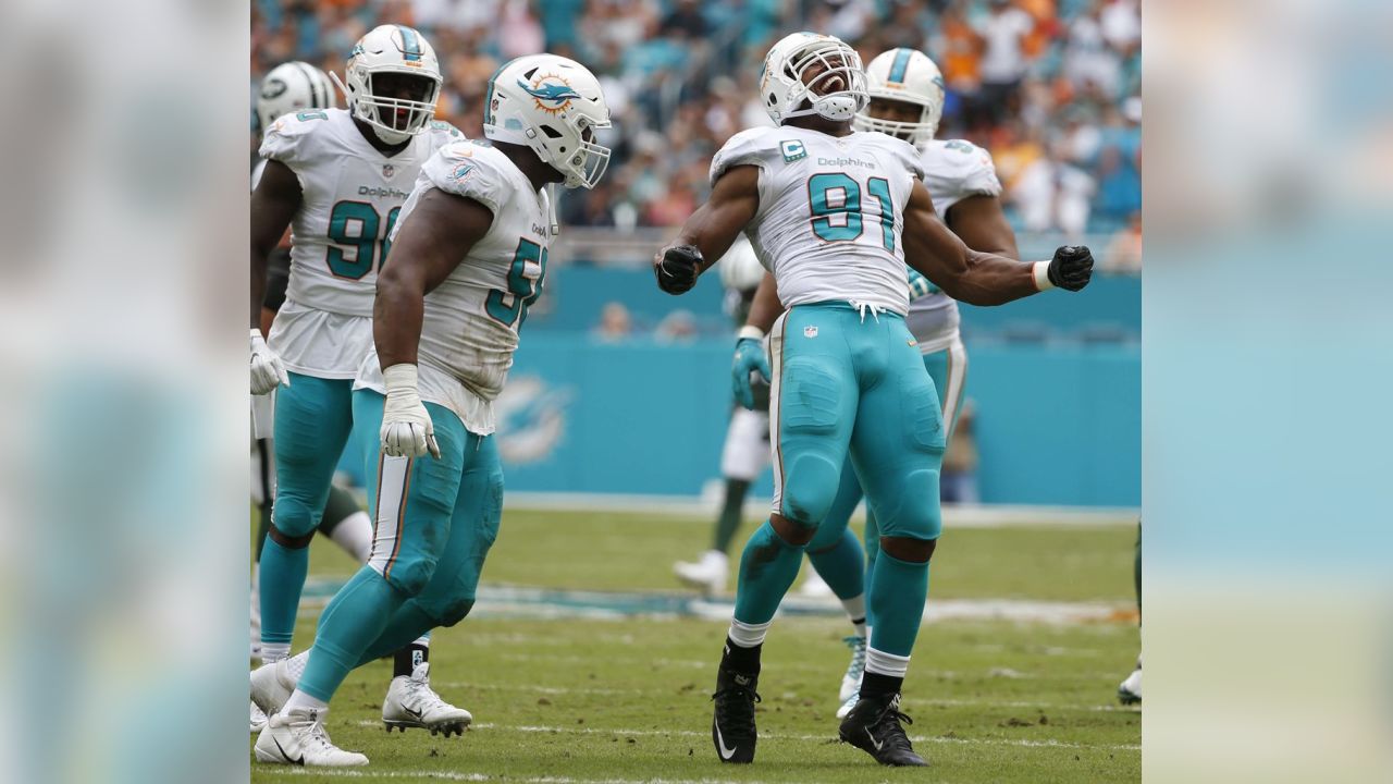 Dolphins, Buccaneers in midst of tumultous seasons