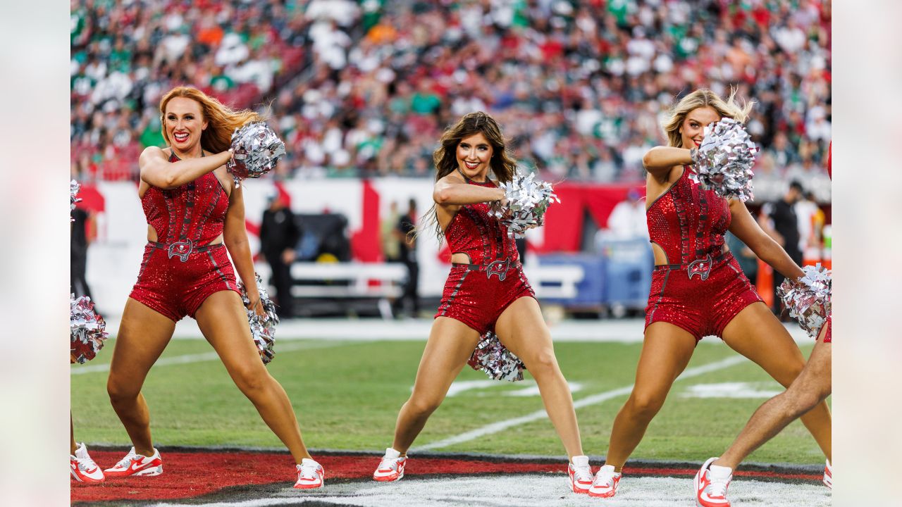 Tampa Bay Buccaneers Cheerleaders, Eagles at Buccaneers 091…