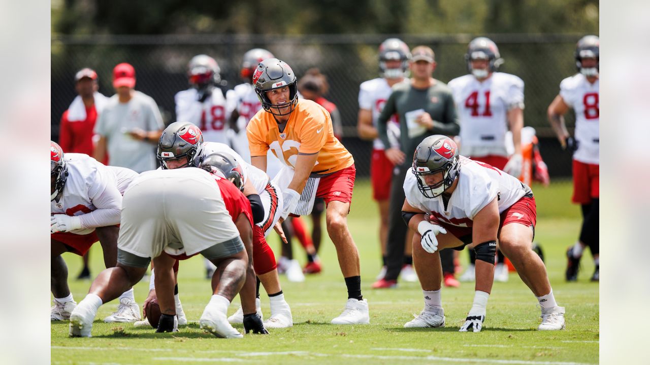 Tom Brady returns to Tampa Bay Buccaneers training camp after 11-day  absence - KESQ