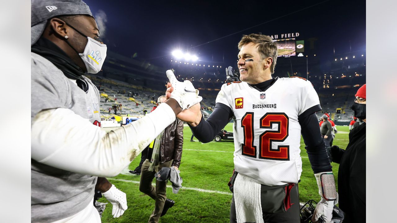 PHOTOS: Bucs Celebrate NFC Championship Win & Trophy Presentation