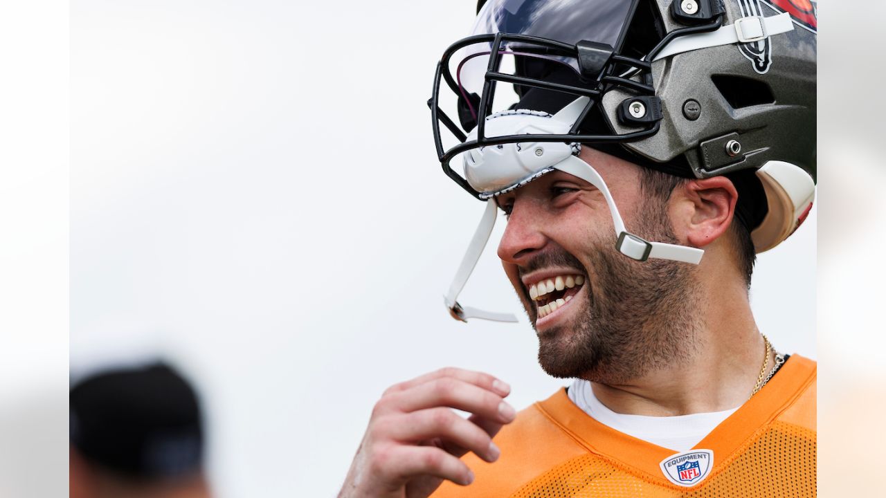 Baker Mayfield's Oakley Visor - What Pros Wear - What Pros Wear