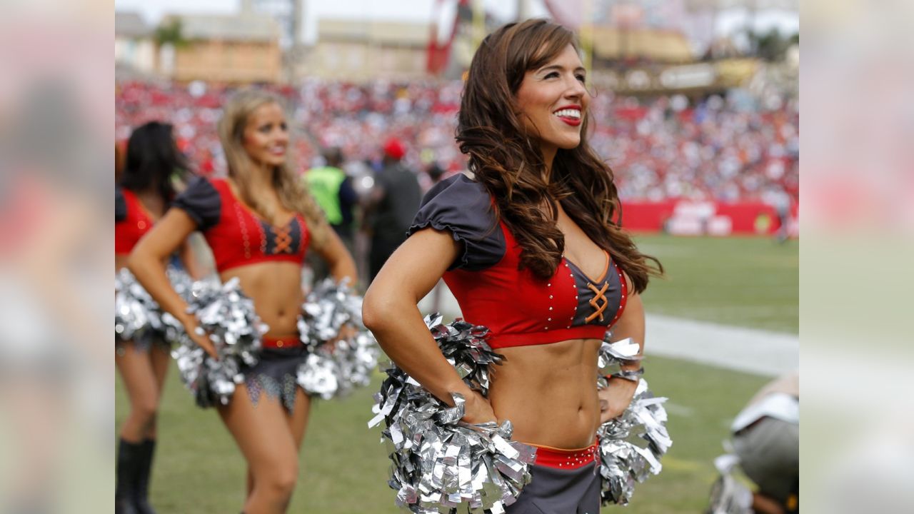 Bucs Cheerleaders on X: Let's hear it for your 2018 TAMPA BAY BUCCANEERS  CHEER CAPTAINS!!!! 