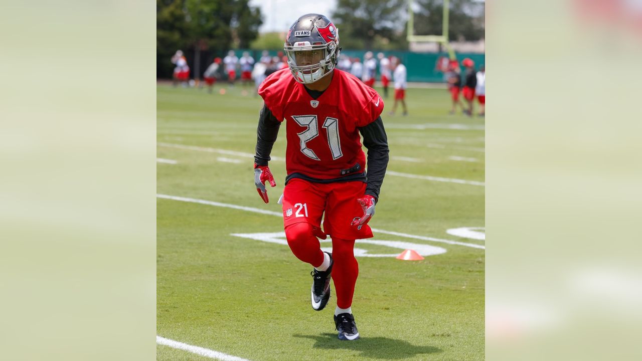 1,278 Tampa Bay Buccaneers Rookie Minicamp Stock Photos, High-Res Pictures,  and Images - Getty Images