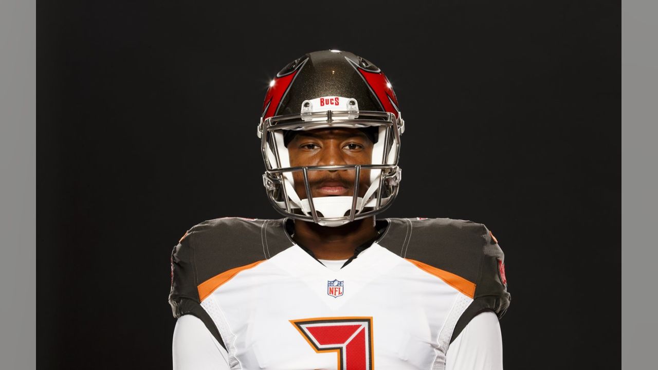 Tampa Bay Bucs, black, buccaneers, florida, jameis winston, mizkjg, nfc,  nfl, HD phone wallpaper