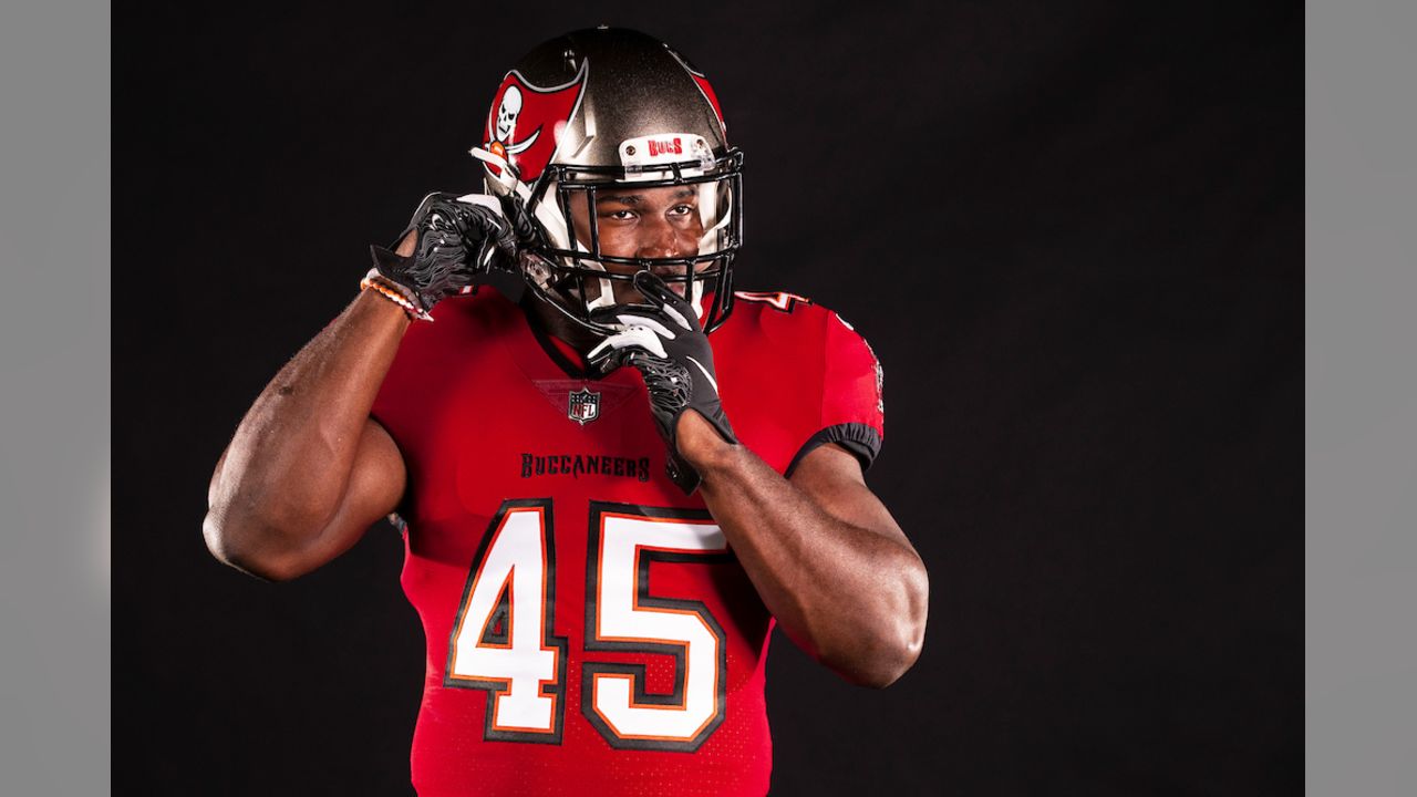 Photos of the Bucs Red Uniform