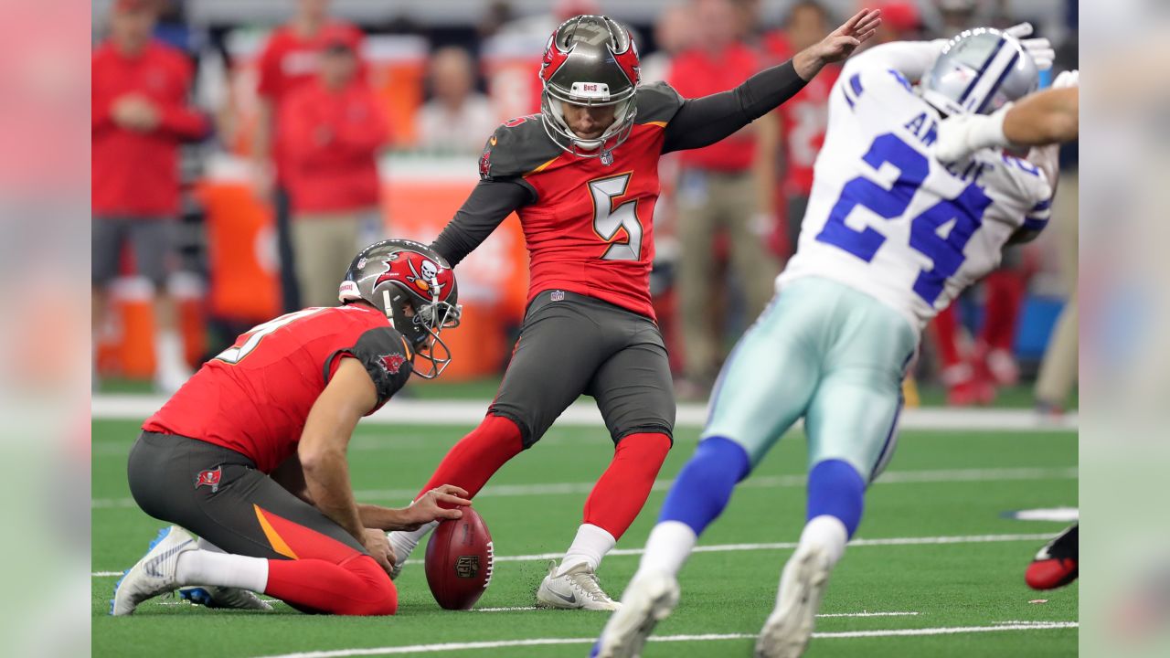 Bucs vs. Cowboys live blog: Tampa Bay fumbles away game, 27-20