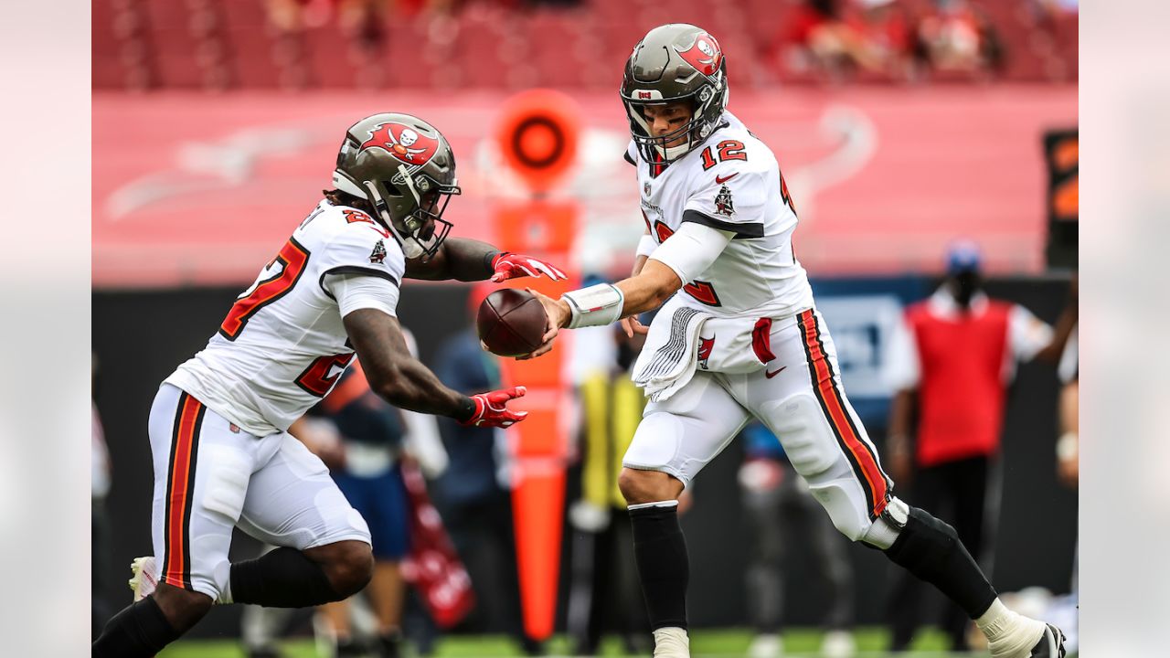 Best Photos from Buccaneers vs. Chargers