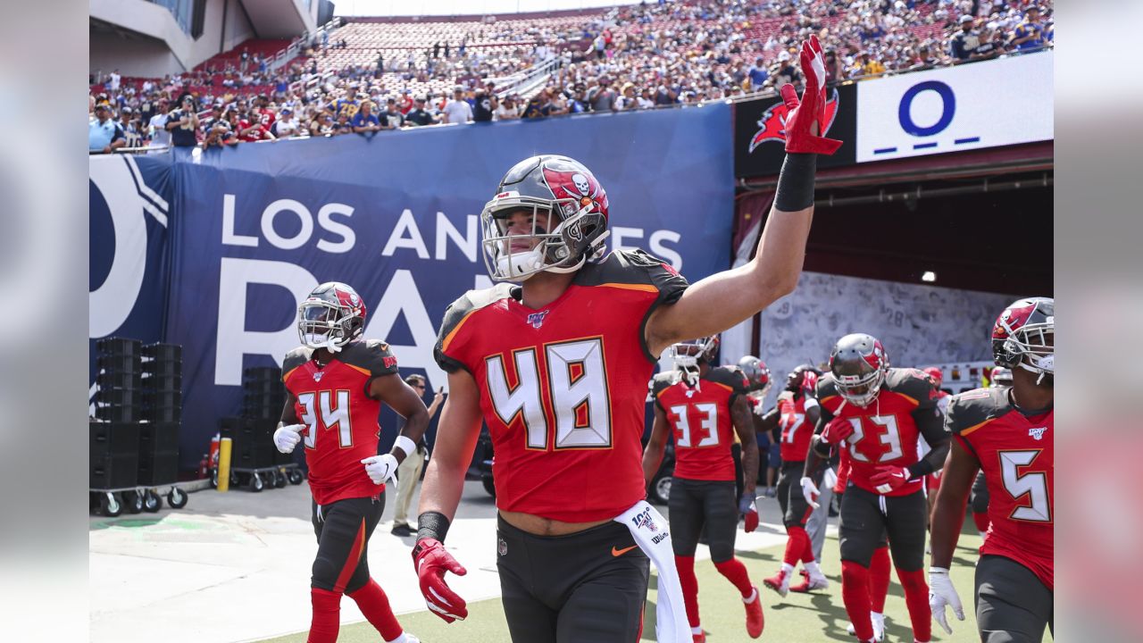 Buccaneers Beat Rams in Los Angeles, 55-40