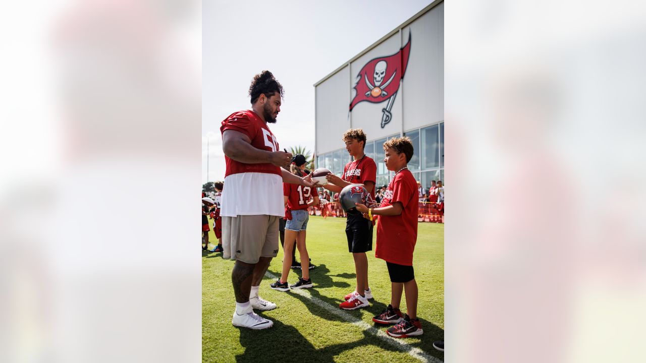 Buccaneers invite select groups of fans to training camp in July