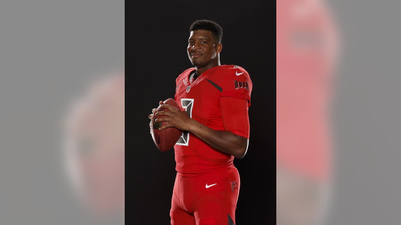 The Bucs and Rams unveil final set of NFL Color Rush uniforms –  SportsLogos.Net News