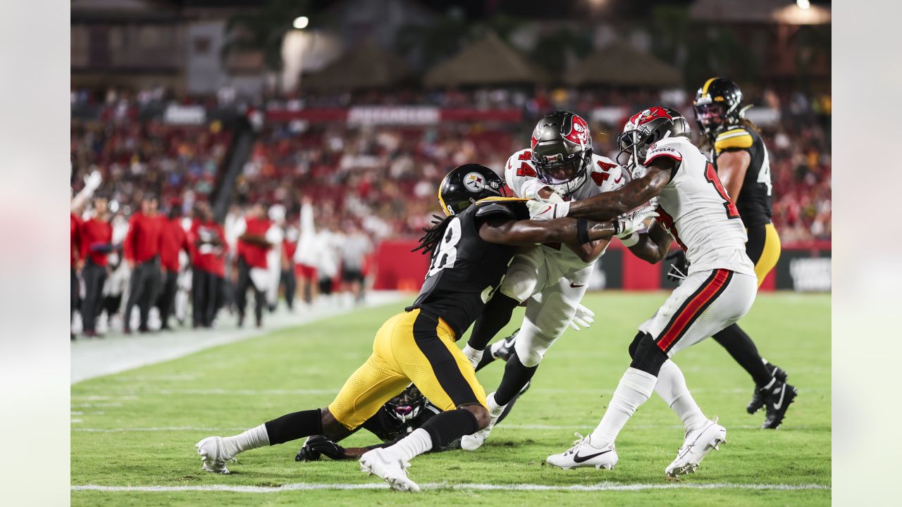 PHOTOS: Feature frames - Steelers vs. Buccaneers