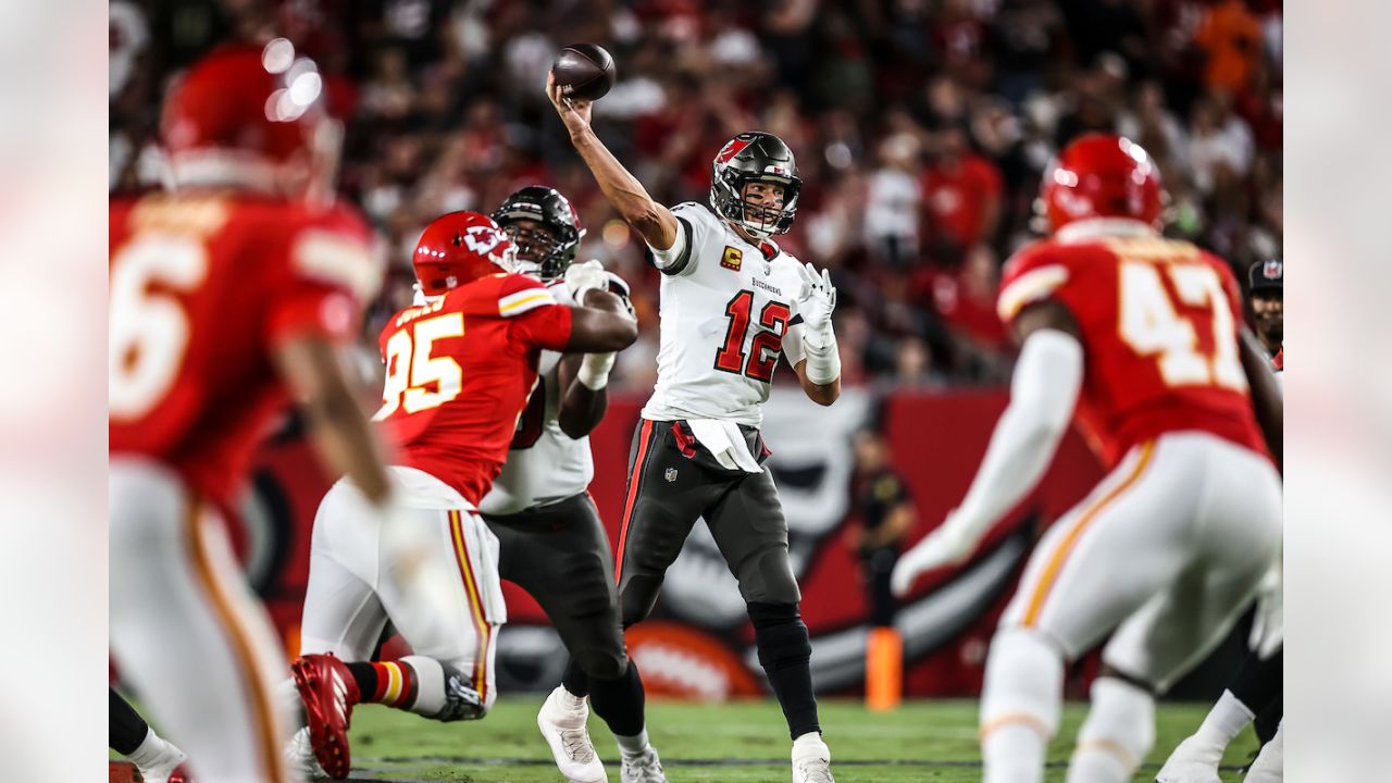 Tampa Bay Buccaneers vs. Kansas City Chiefs. NFL Game. American Football  League match. Silhouette of professional player celebrate touch down.  Screen Stock Photo - Alamy