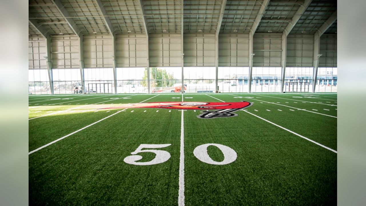 Tampa Bay Buccaneers: Indoor Practice Facility – Wagner Murray Architects