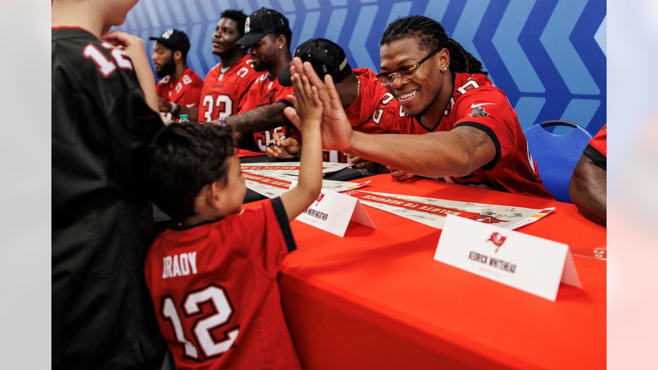 Buc rookies visit MacDill > MacDill Air Force Base > News