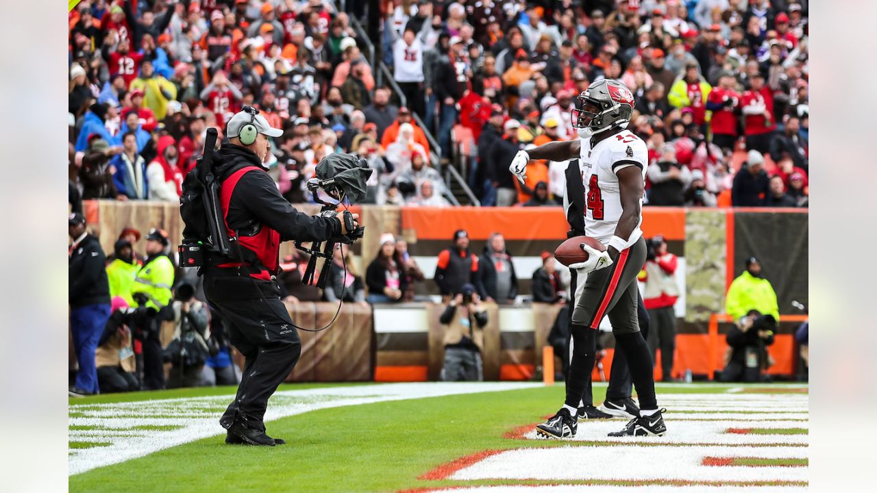 Photos: Week 12 - Buccaneers at Browns Pregame