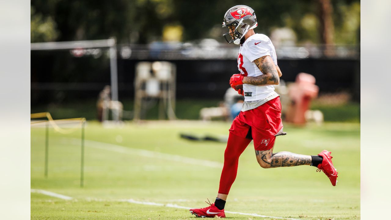 Tom Brady returns to Tampa Bay Buccaneers training camp after 11-day  absence - KESQ