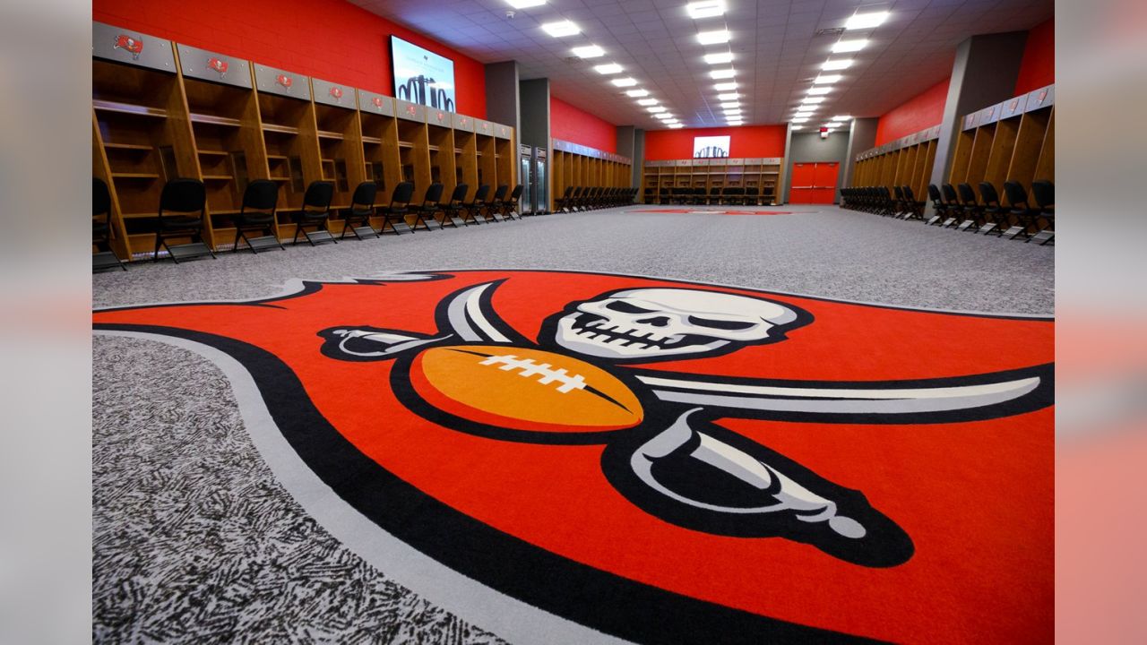 Buccaneers M Pro Club Classic - The Locker Room of Downey