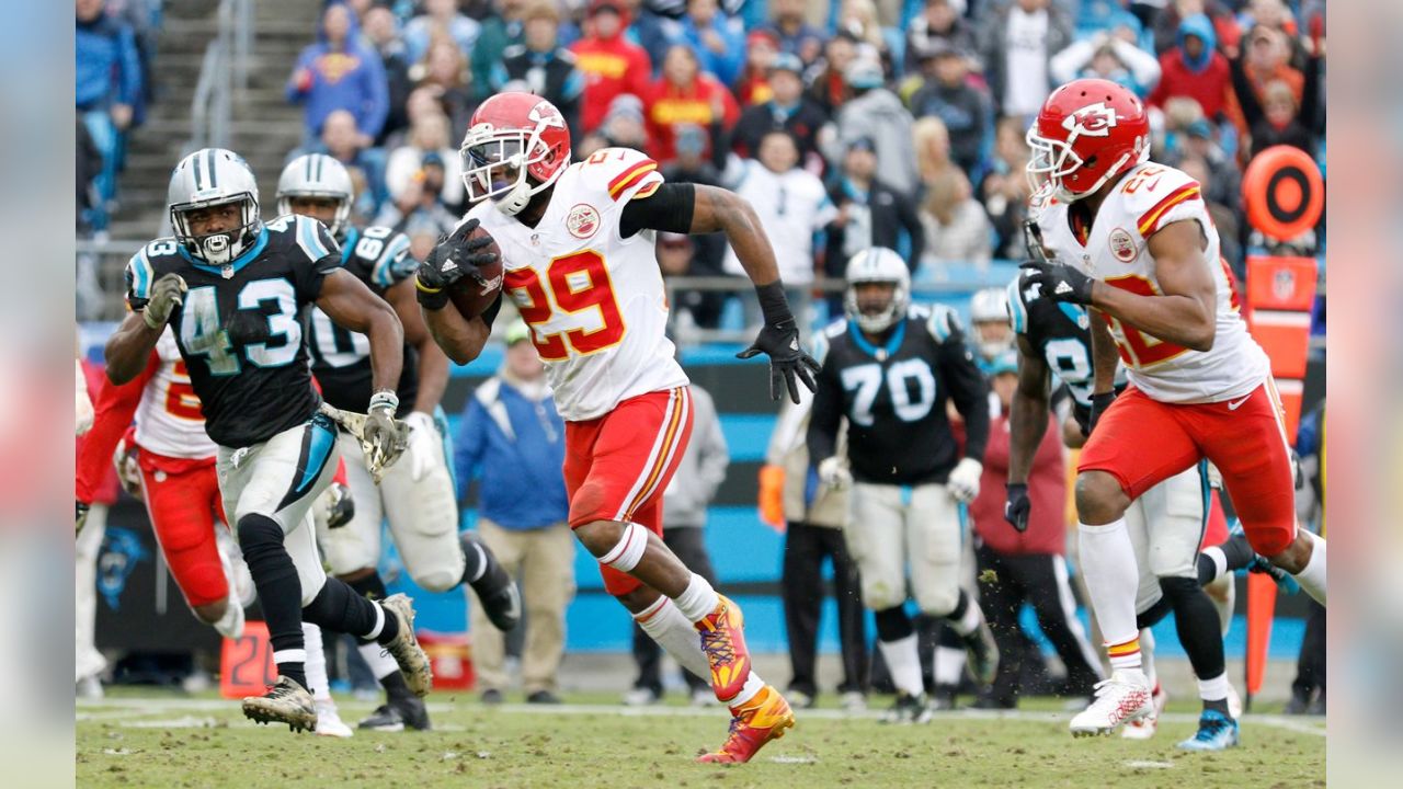 File:3rd & 2-Chiefs at Buccaneers (52402413354).jpg - Wikipedia