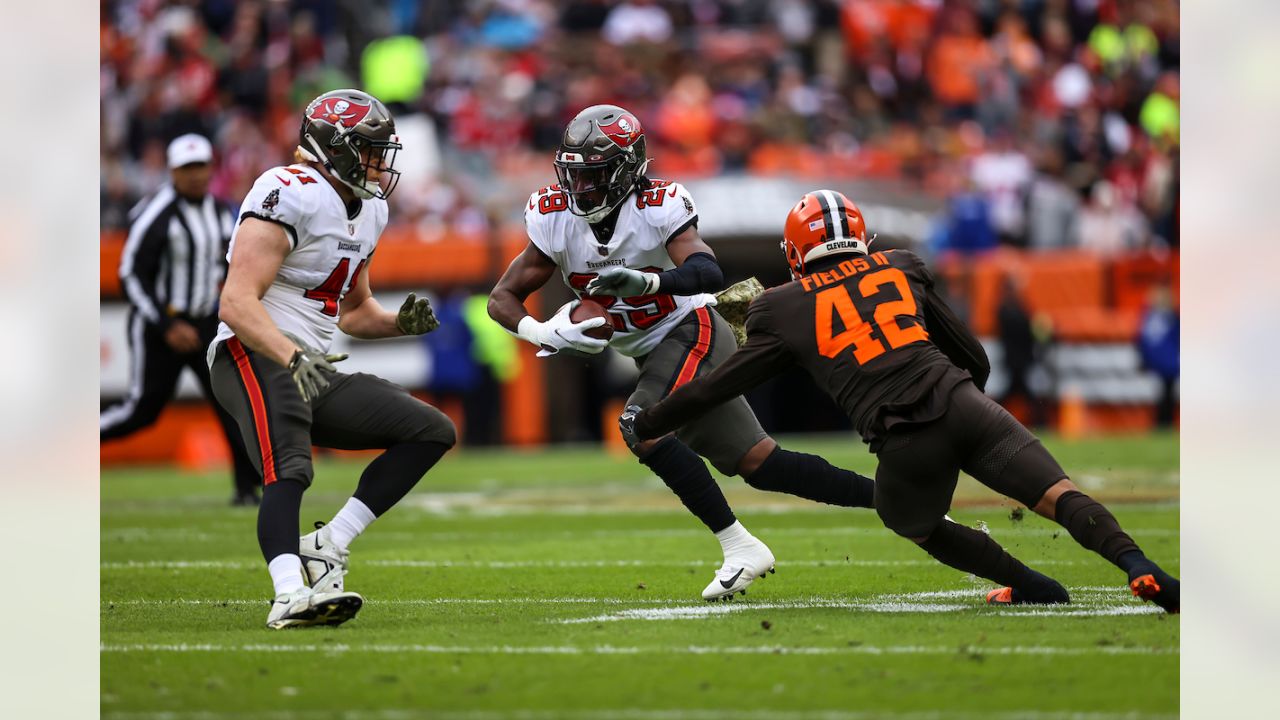 Photos: Week 12 - Buccaneers at Browns Pregame