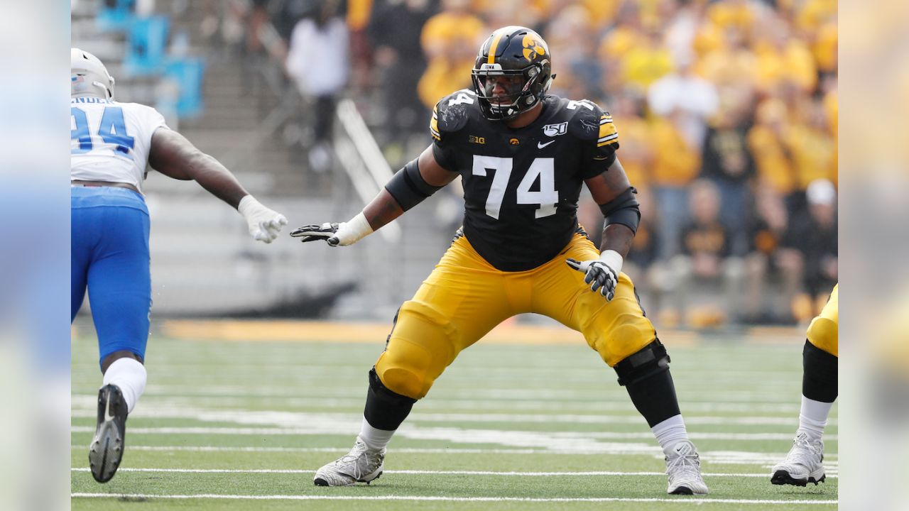 Bucs trade up one spot to draft Iowa tackle Tristan Wirfs