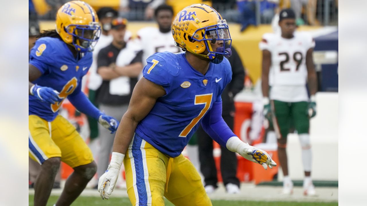 2023 NFL Draft: SirVocea Dennis, former CBA player, drafted No. 153 overall  by Tampa Bay Buccaneers 