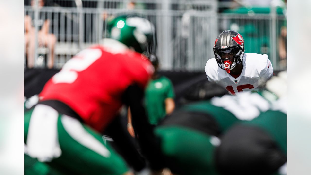 Tampa Bay Buccaneers' K.J. Britt during a joint practice with the New York  Jets in Florham Park, N.J., Wednesday, Aug. 16, 2023. (AP Photo/Seth Wenig  Stock Photo - Alamy