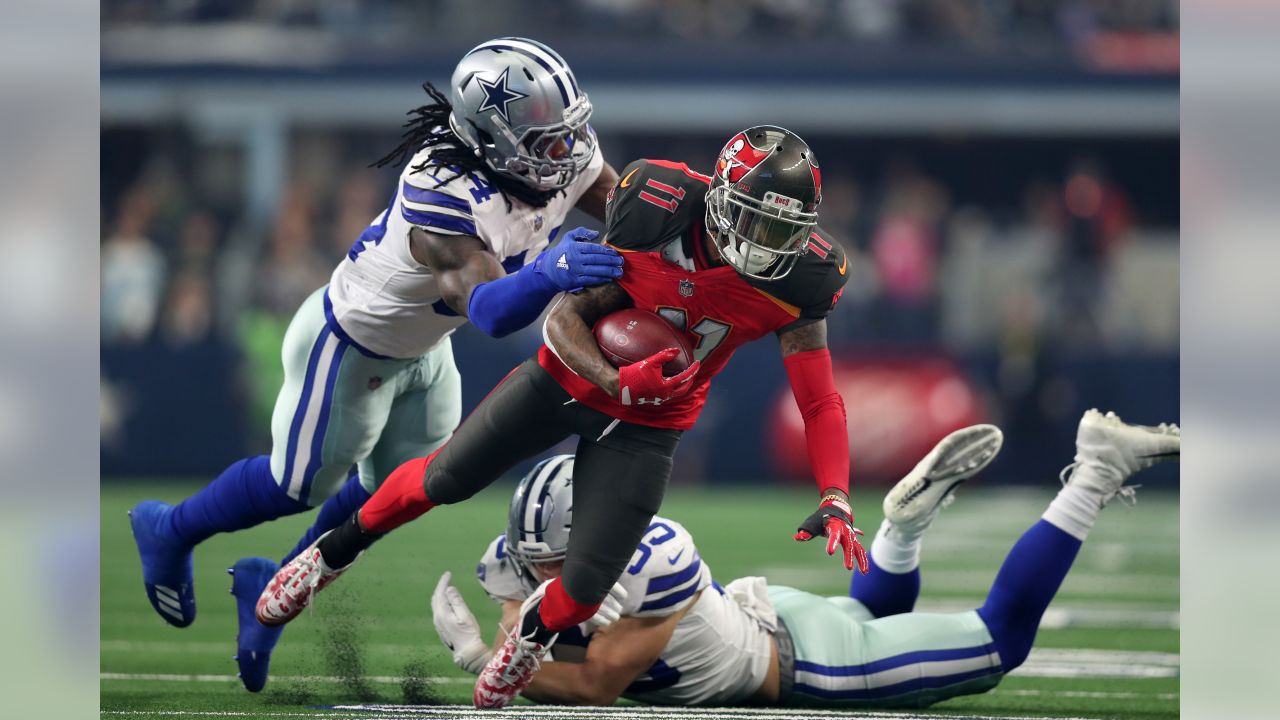 Bucs vs. Cowboys live blog: Tampa Bay fumbles away game, 27-20