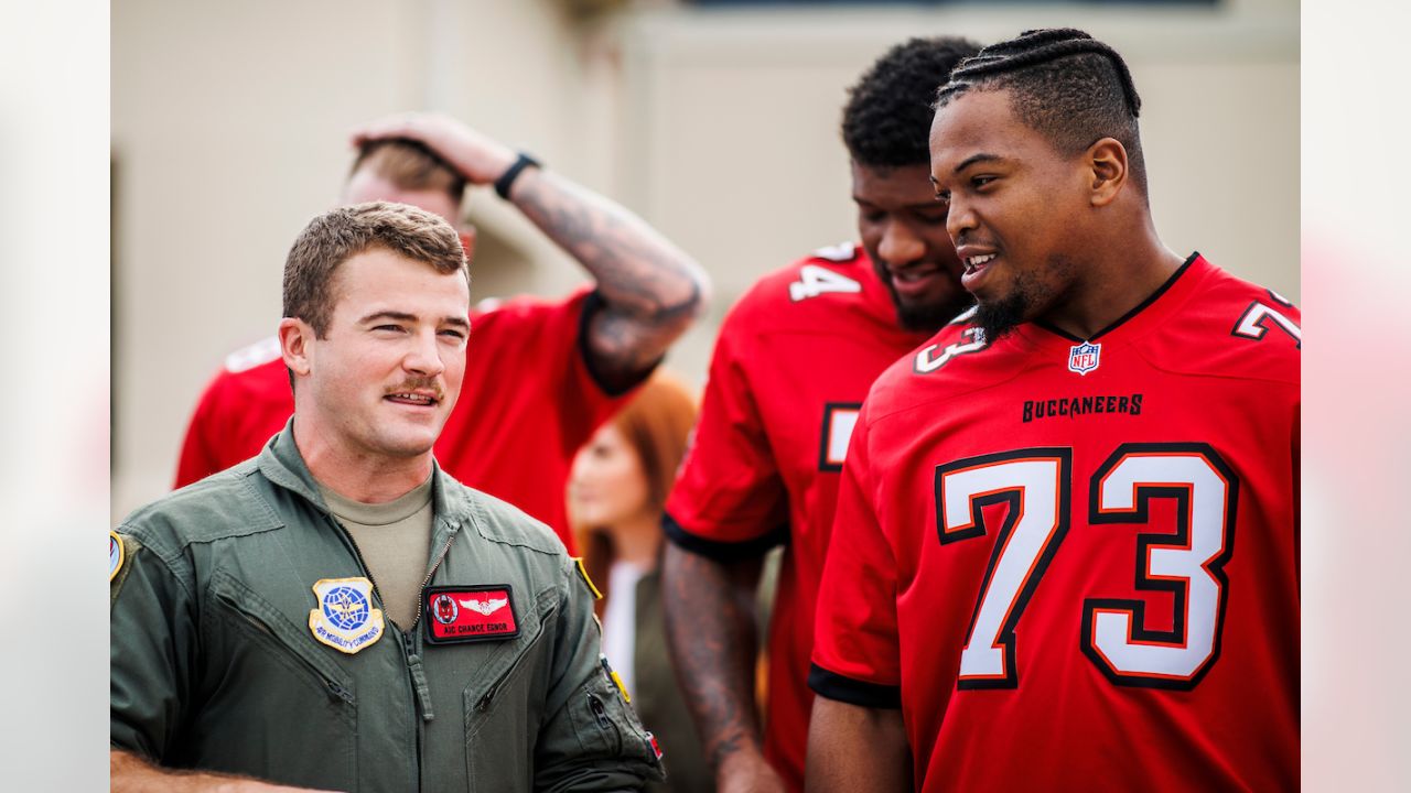 Tampa Bay Buccaneers hold pre-game practice at MacDill AFB > MacDill Air  Force Base > News