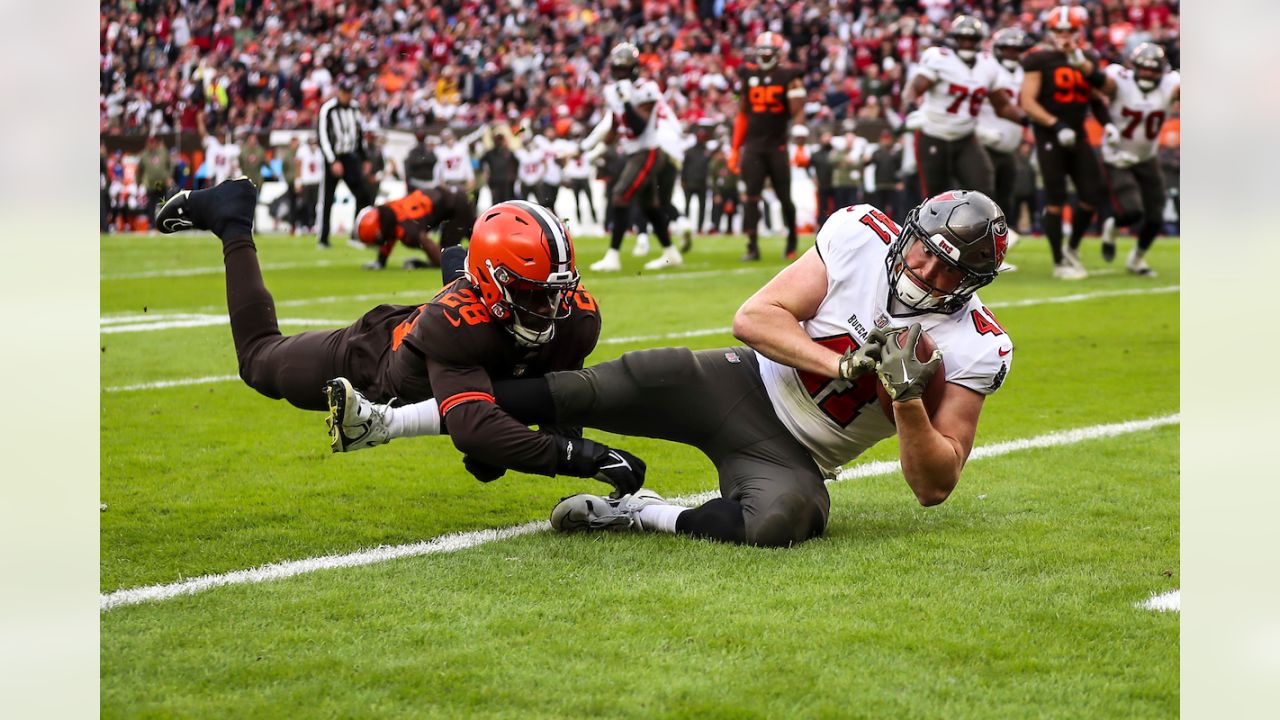 Photos: Week 12 - Buccaneers at Browns Pregame