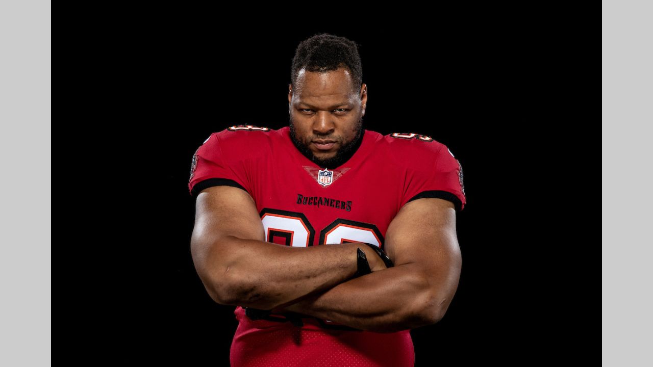 Tampa, United States. 29th Nov, 2020. Tampa Bay Buccaneers defenders  Ndamukong Suh (93) and Mike Edwards (32) walk to the sideline during the  fourth quarter against the Kansas City Chiefs at Raymond