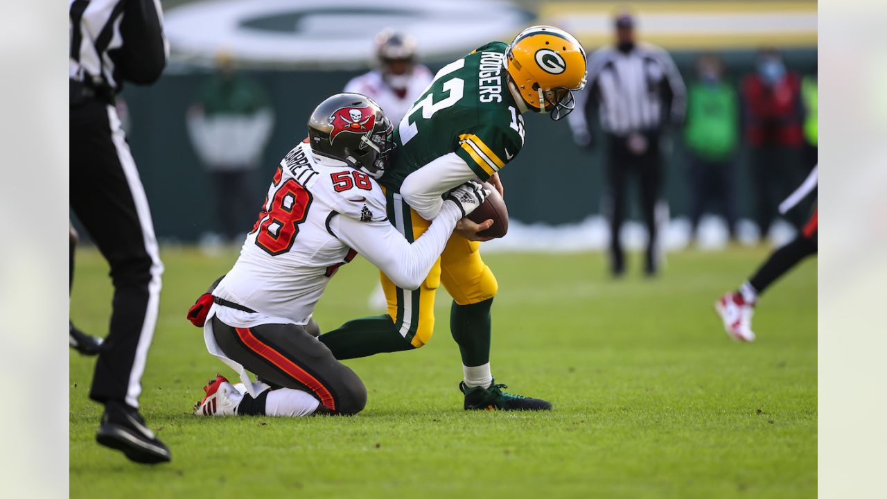 Tampa Bay Buccaneers vs. Green Bay Packers . NFL Game. American Football  League match. Silhouette of professional player celebrate touch down.  Screen Stock Photo - Alamy