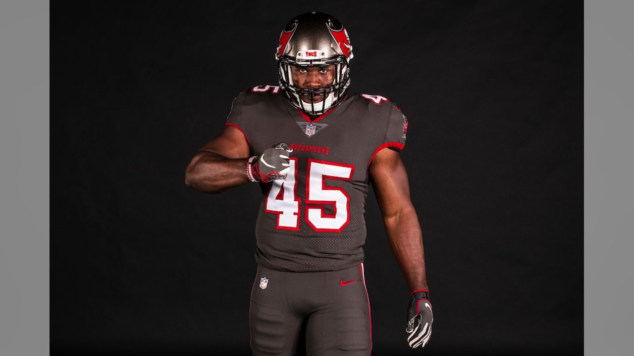 Bucs beat Broncos, look good doing it in new all-pewter uniforms