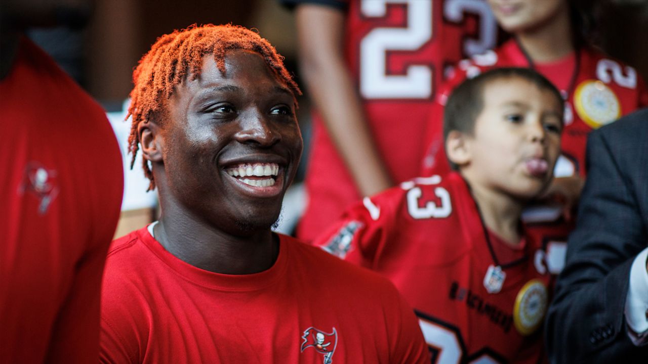 Buccaneers Raise More Than $65,000 in Donations Towards This Year's 9th  Annual Cut and Color Funds the Cure Challenge