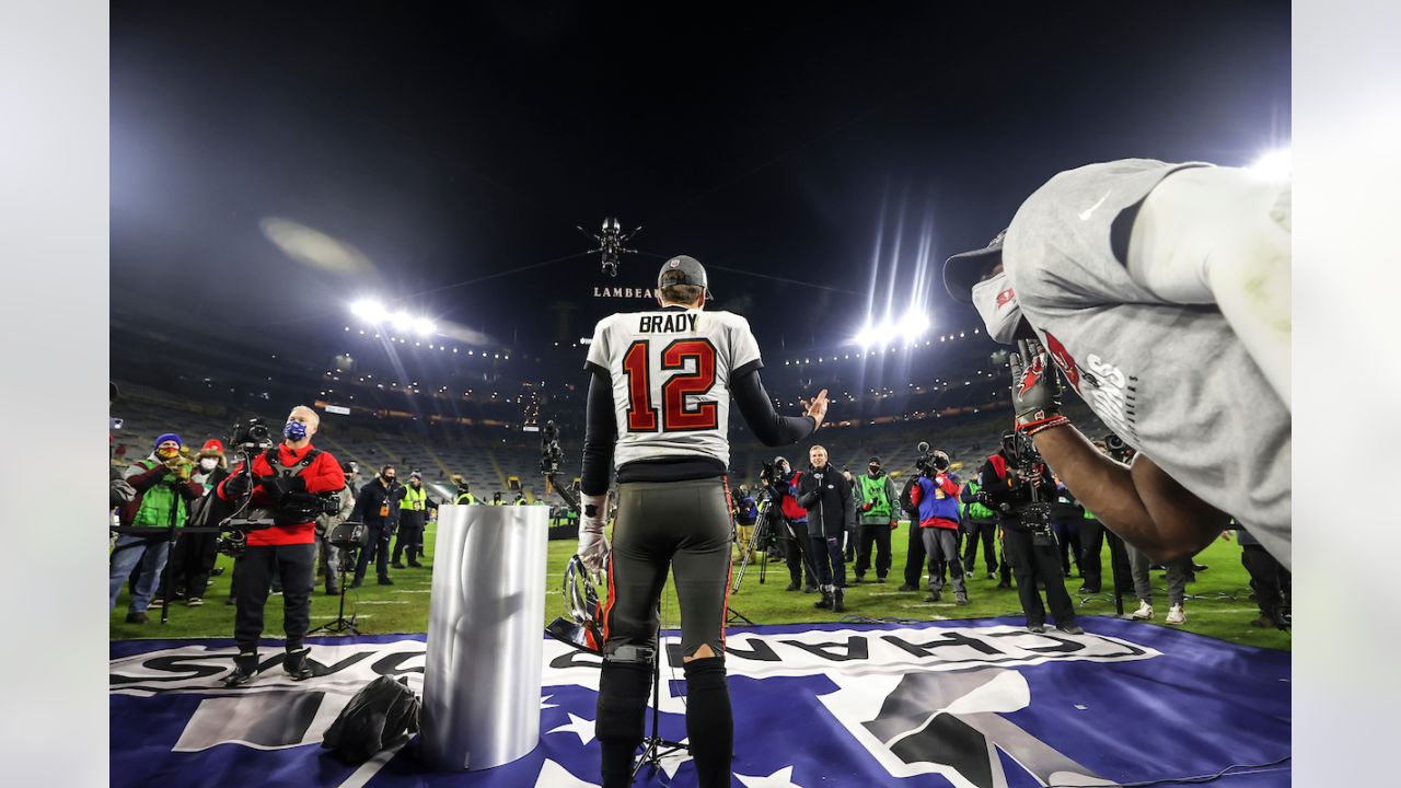 PHOTOS: Bucs Celebrate NFC Championship Win & Trophy Presentation