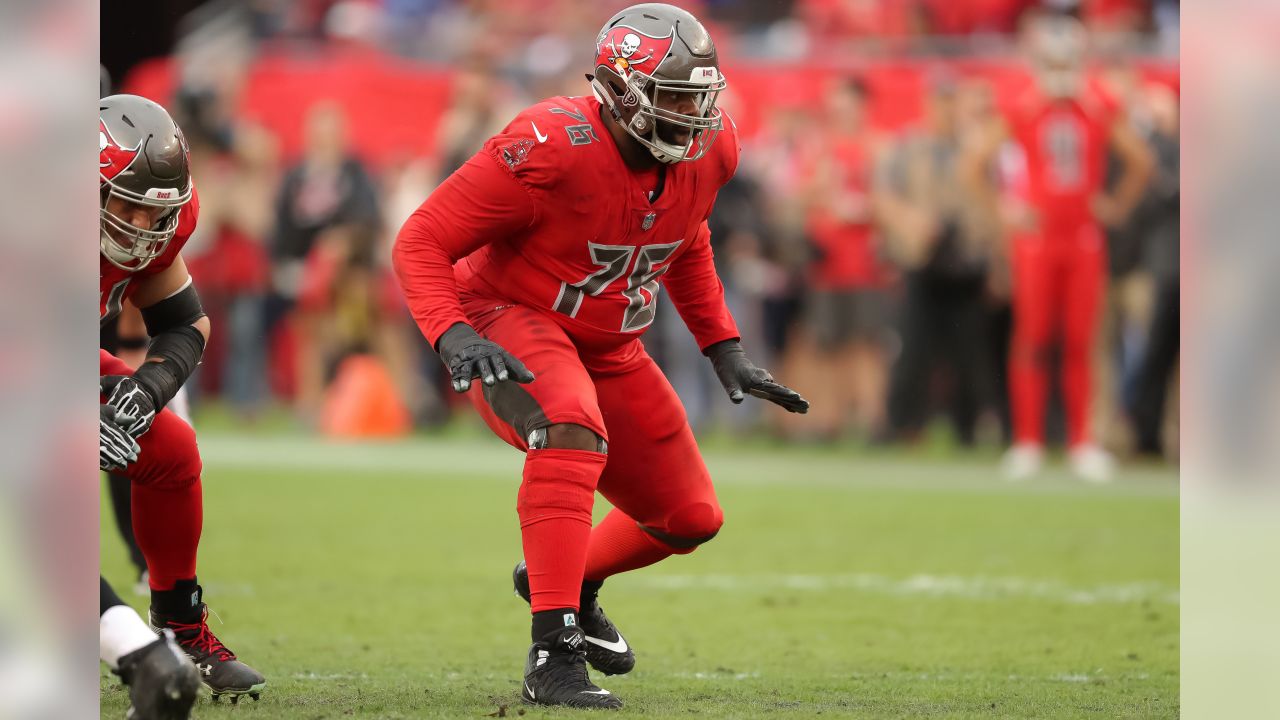 Tampa Bay Buccaneers offensive tackle Donovan Smith (76) sets to balock  against the New York Giants during an NFL football game, Sunday, Sept. 22,  2019, in Tampa, Fla. The Giants won the