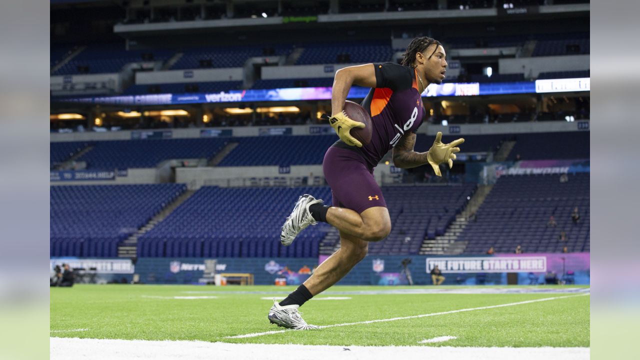 Tampa Bay Buccaneers take CMU's Sean Bunting in NFL draft