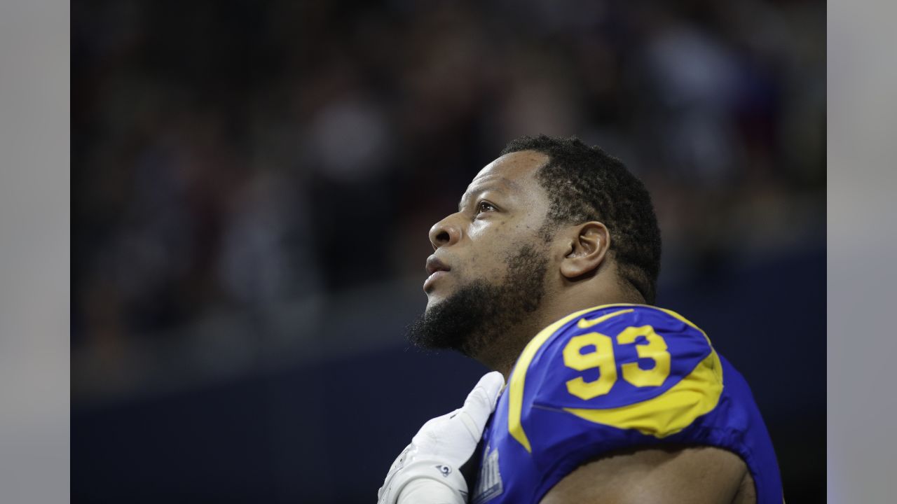 Eagles sign Ndamukong Suh, bolstering the defensive line with a five-time  Pro Bowler