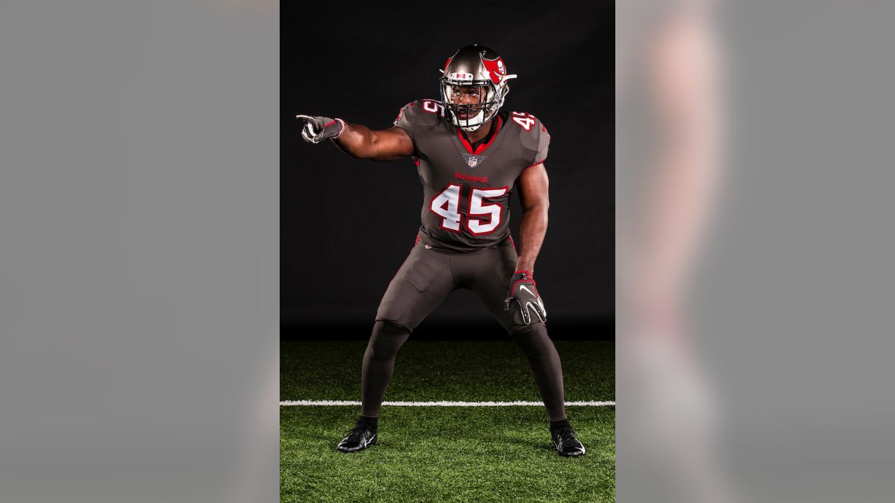 Tampa Bay Buccaneers To Wear Pewter Color Rush Uniforms Against Denver  Broncos – SportsLogos.Net News