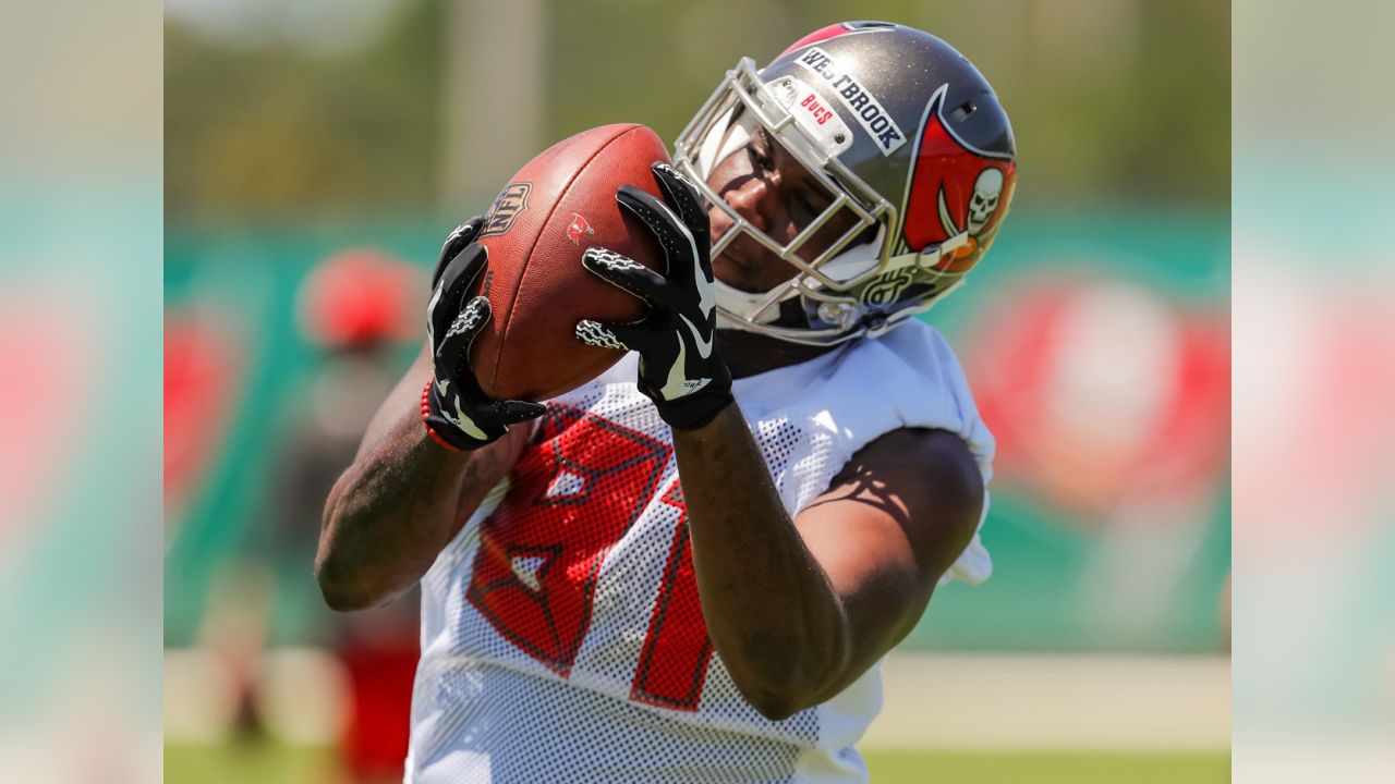 Canada's Antony Auclair part of Buccaneers team prepping to face K.C. in  Super Bowl