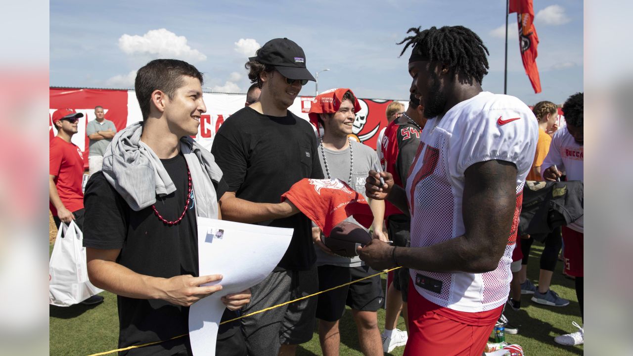 Tampa Bay Buccaneers and USAA Host Training Camp for Service Members >  927th Air Refueling Wing > Article Display