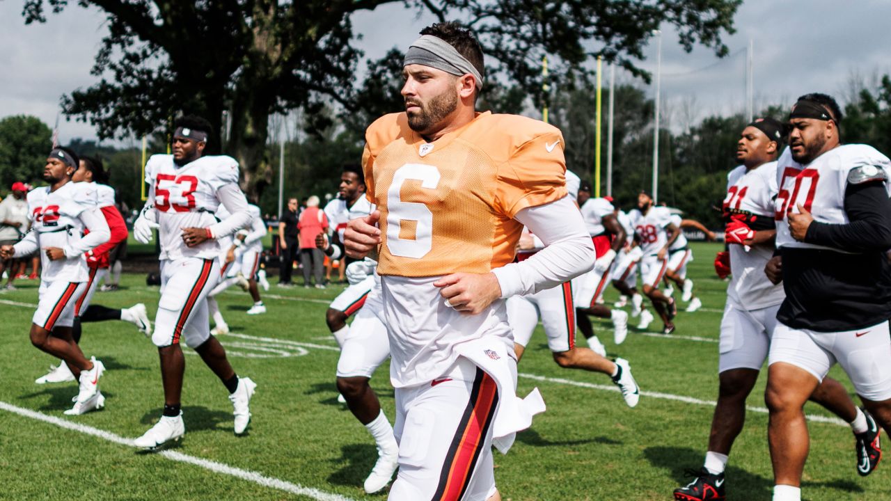 8,297 Tampa Bay Buccaneers Training Camp Stock Photos, High-Res Pictures,  and Images - Getty Images