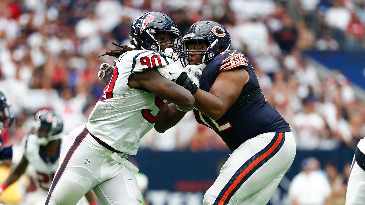 Alshon Jeffery begins his rookie season as #17 WR for the Chicago Bears